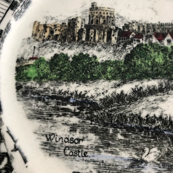 Vtg Windsor Castle Souvenir Plate - Picture 3 of 12